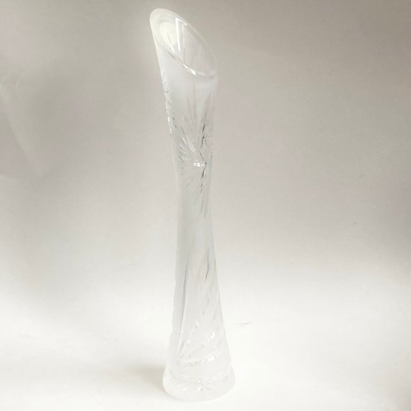 Vintage LESWAL Etched Vase Hand Cut Lead Crystal SWUNG Art Glass Made in Poland - Picture 1 of 16